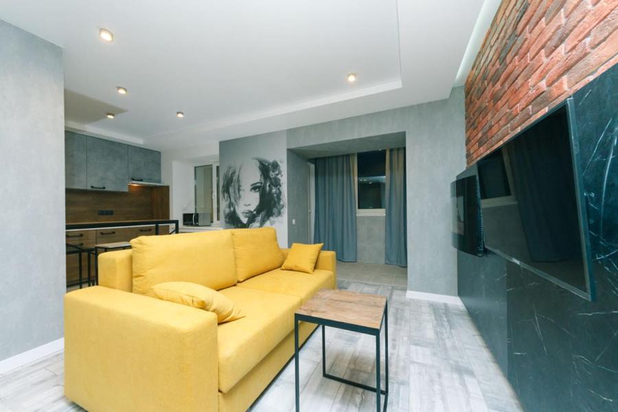 Hotrent City Deluxe Київ Екстер'єр фото